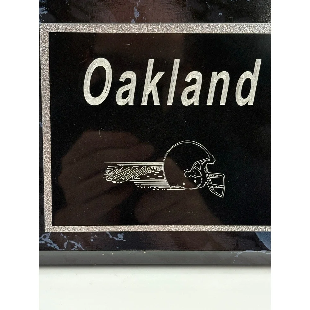 Oakland Raiders NFL Wall Plaque Featuring 2006 Roster Players –‎ Football Decor